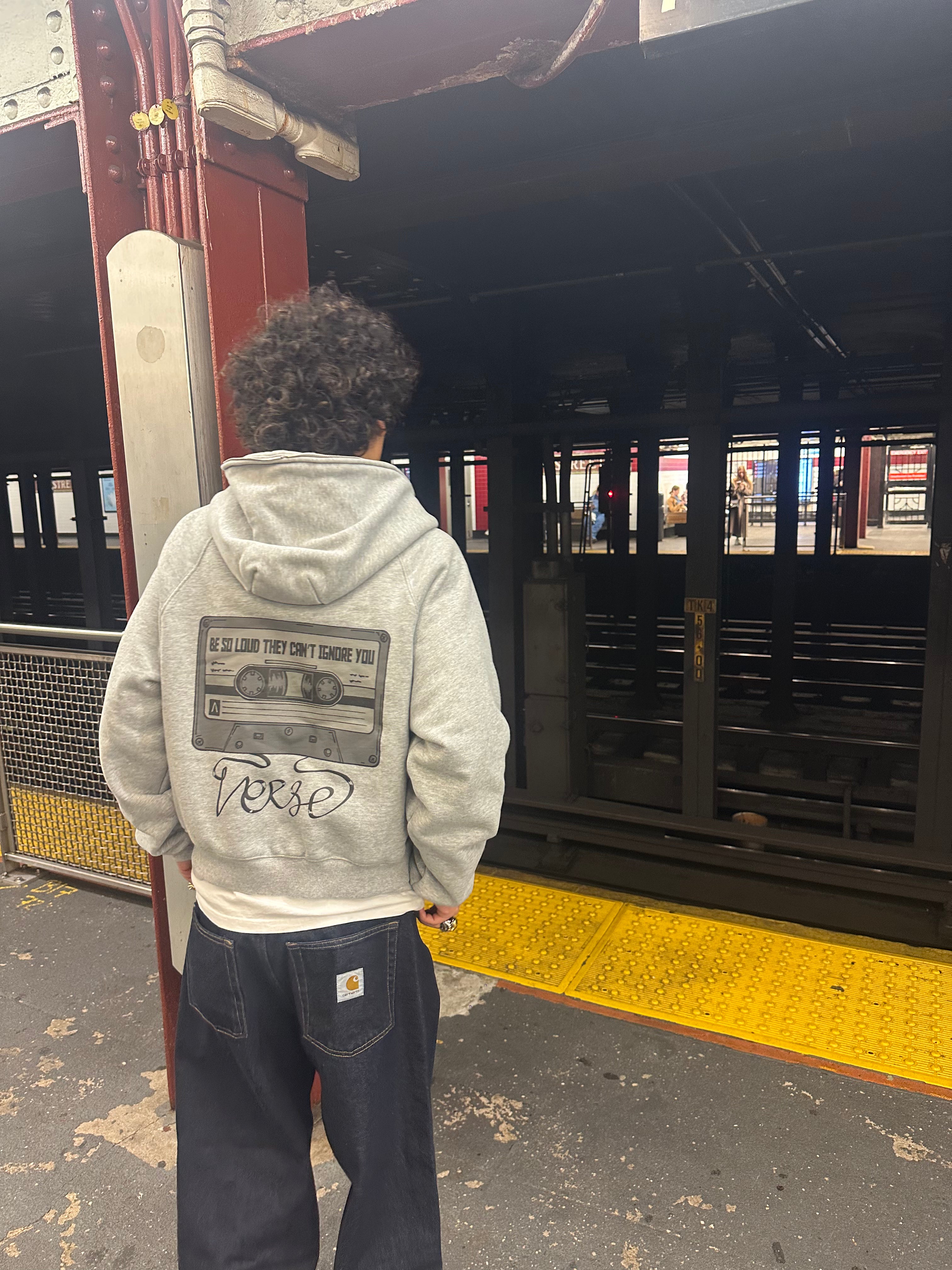 Zip up VERSE hoodie gray