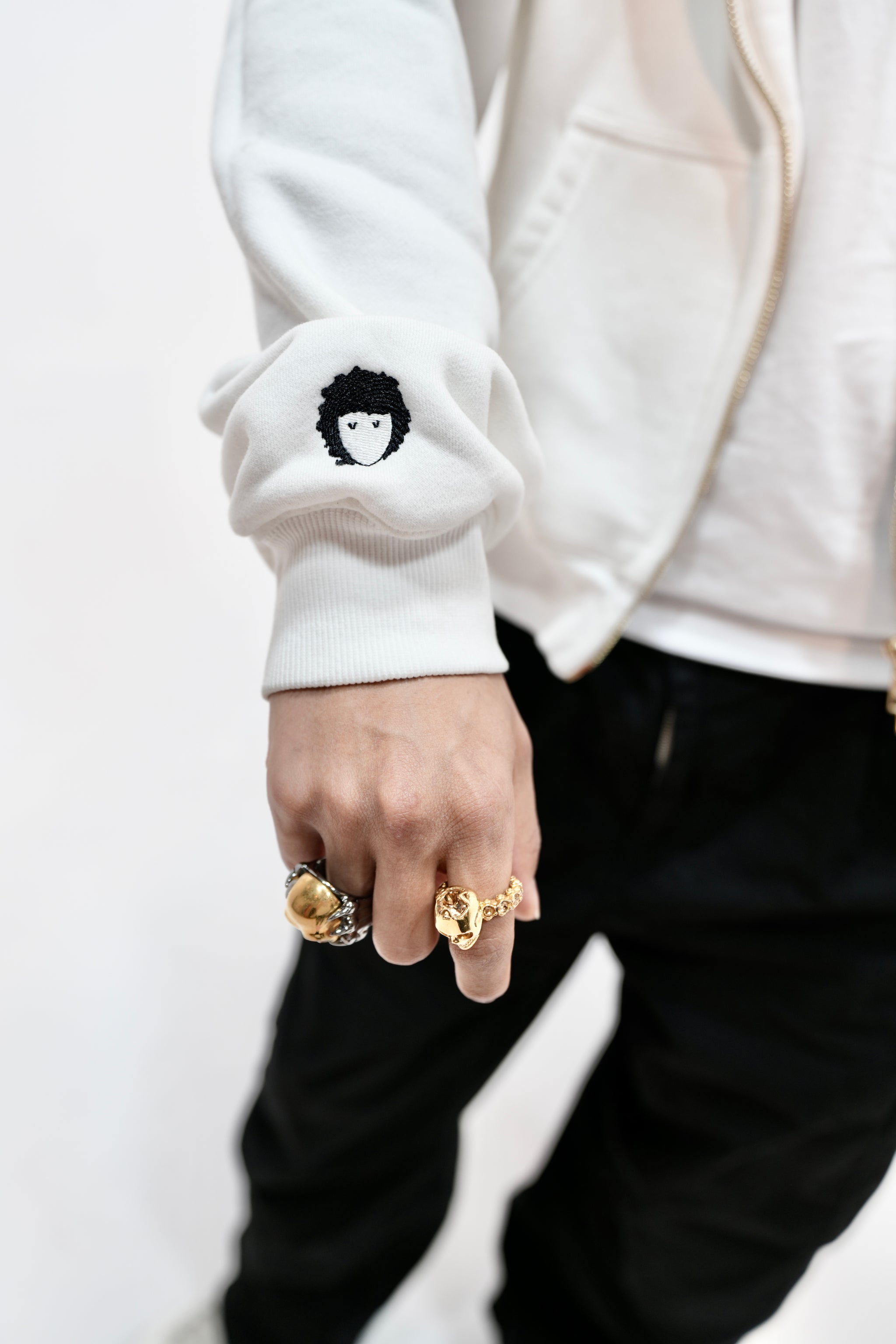 Zip up VERSE hoodie white