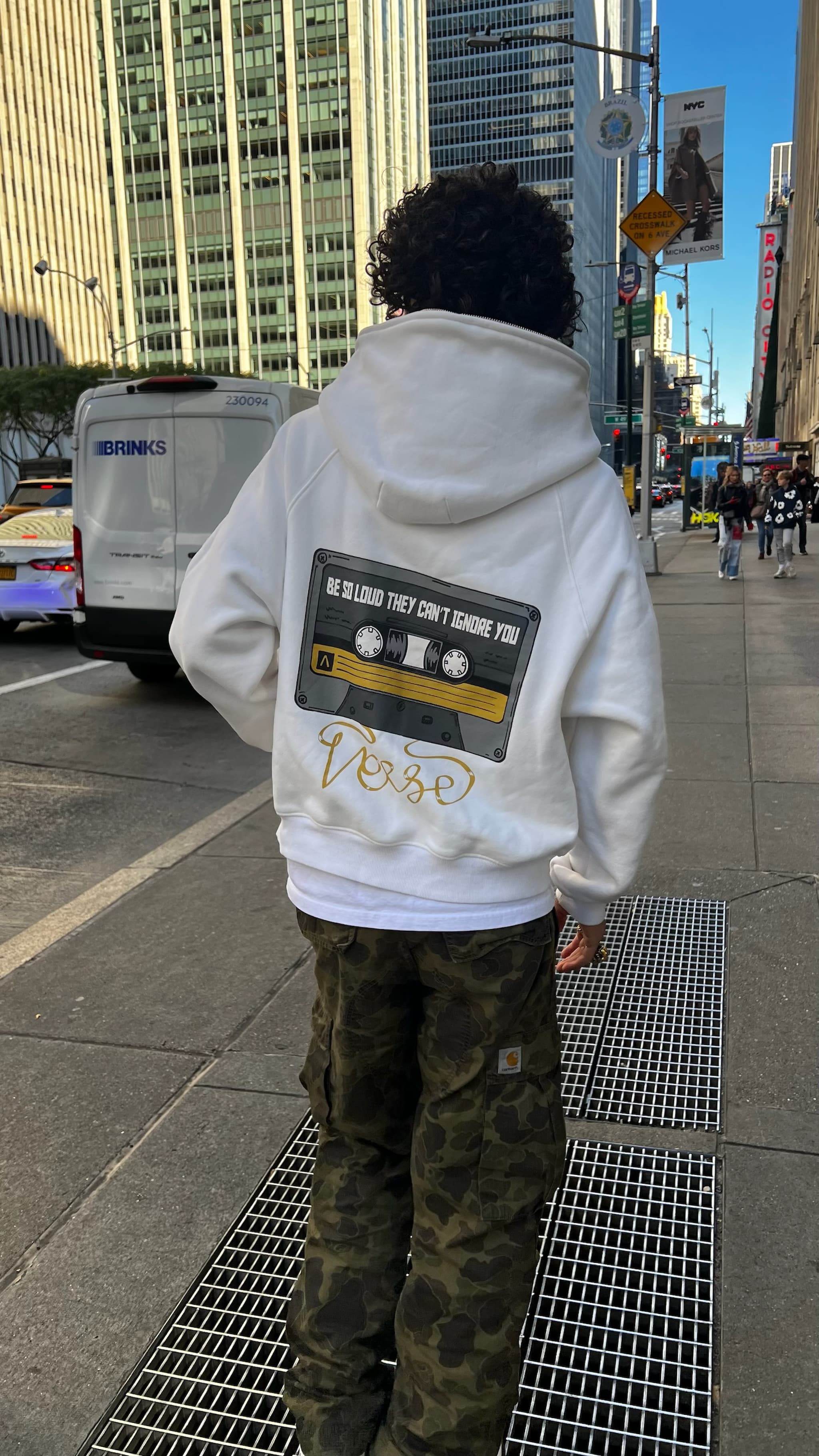 Zip up VERSE hoodie white